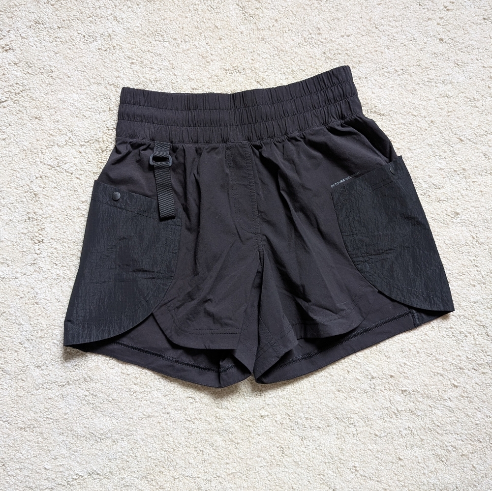 Lululemon Drop-In Pocket High-Rise Hiking Short 4" Size 4
